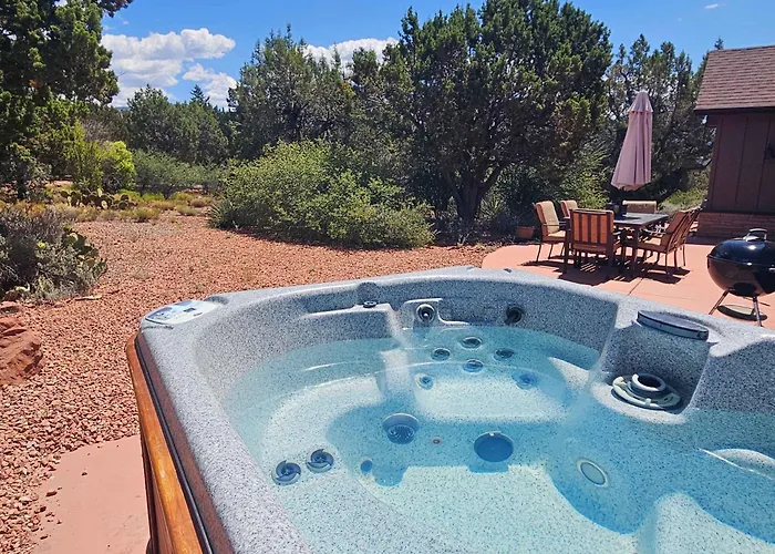 Holiday home Retreat With Hot Tub And Views For Family