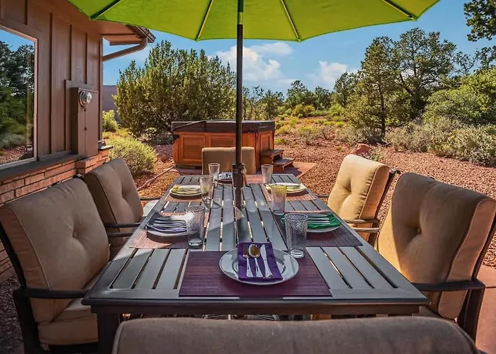 Retreat With Hot Tub And Views For Family *